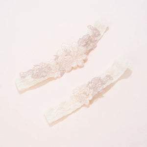 Maia Garter Set